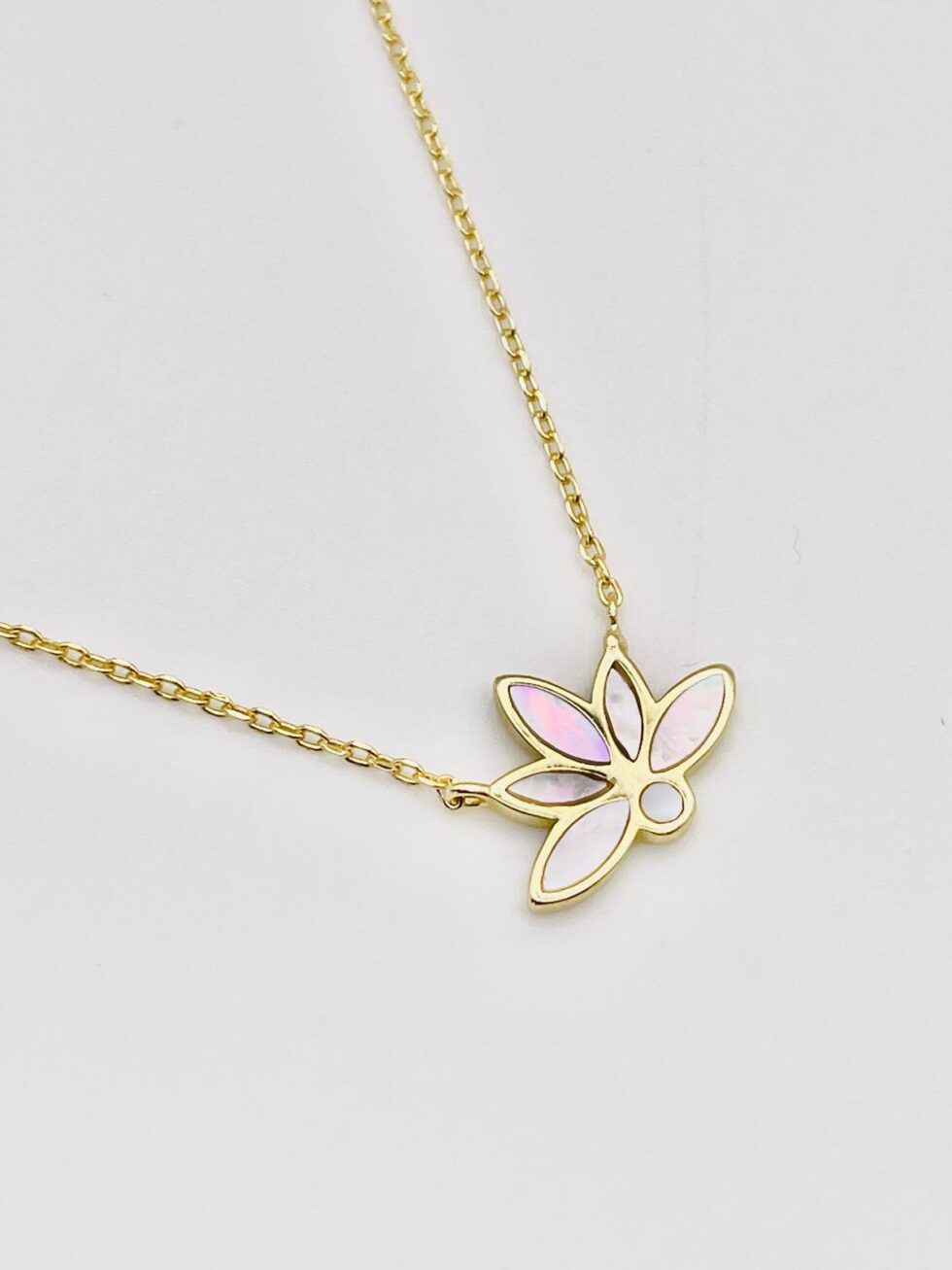 Collar Flor Oro